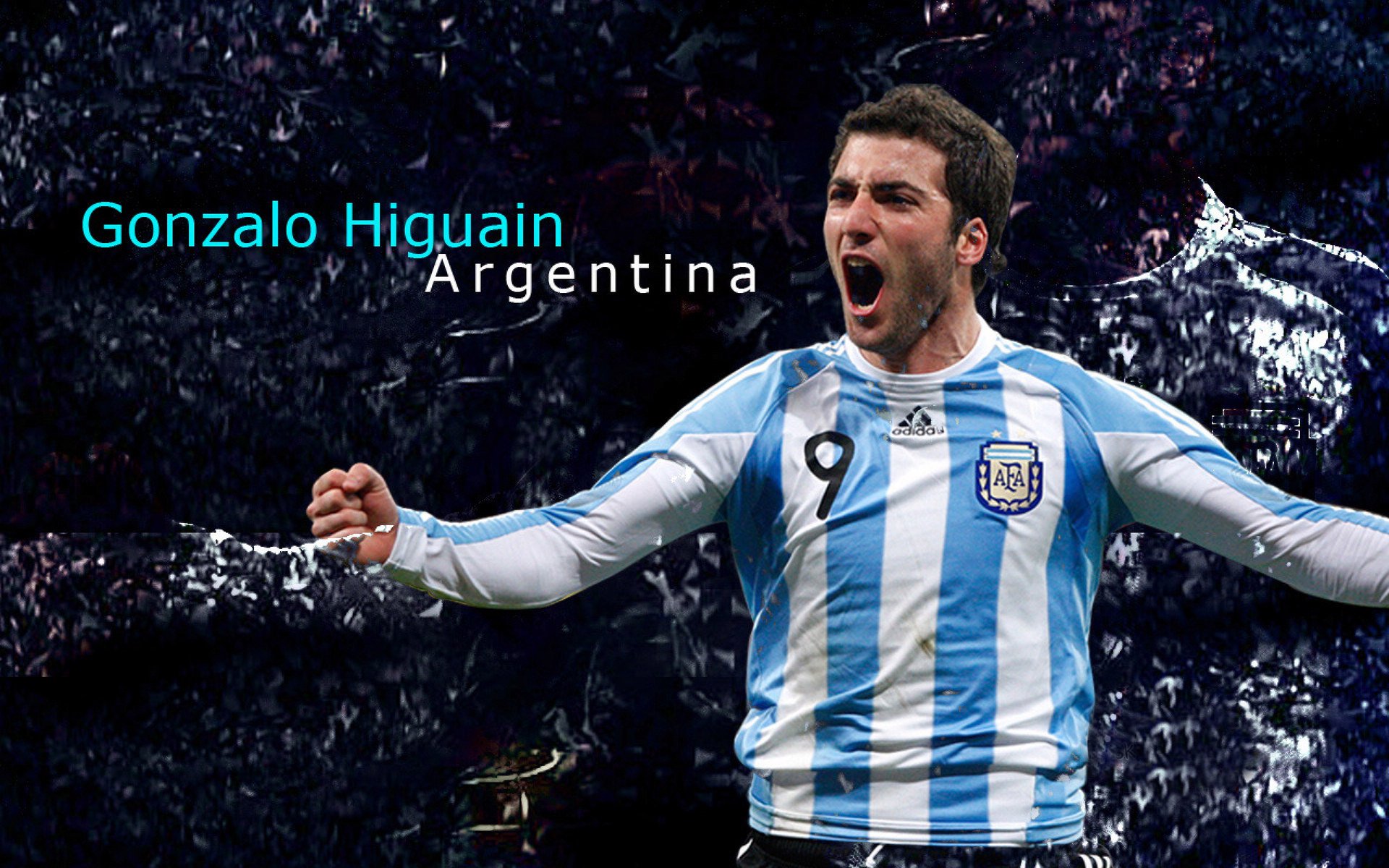 意甲联赛激战正酣，国际米兰强势领跑，尤文图斯紧追不舍