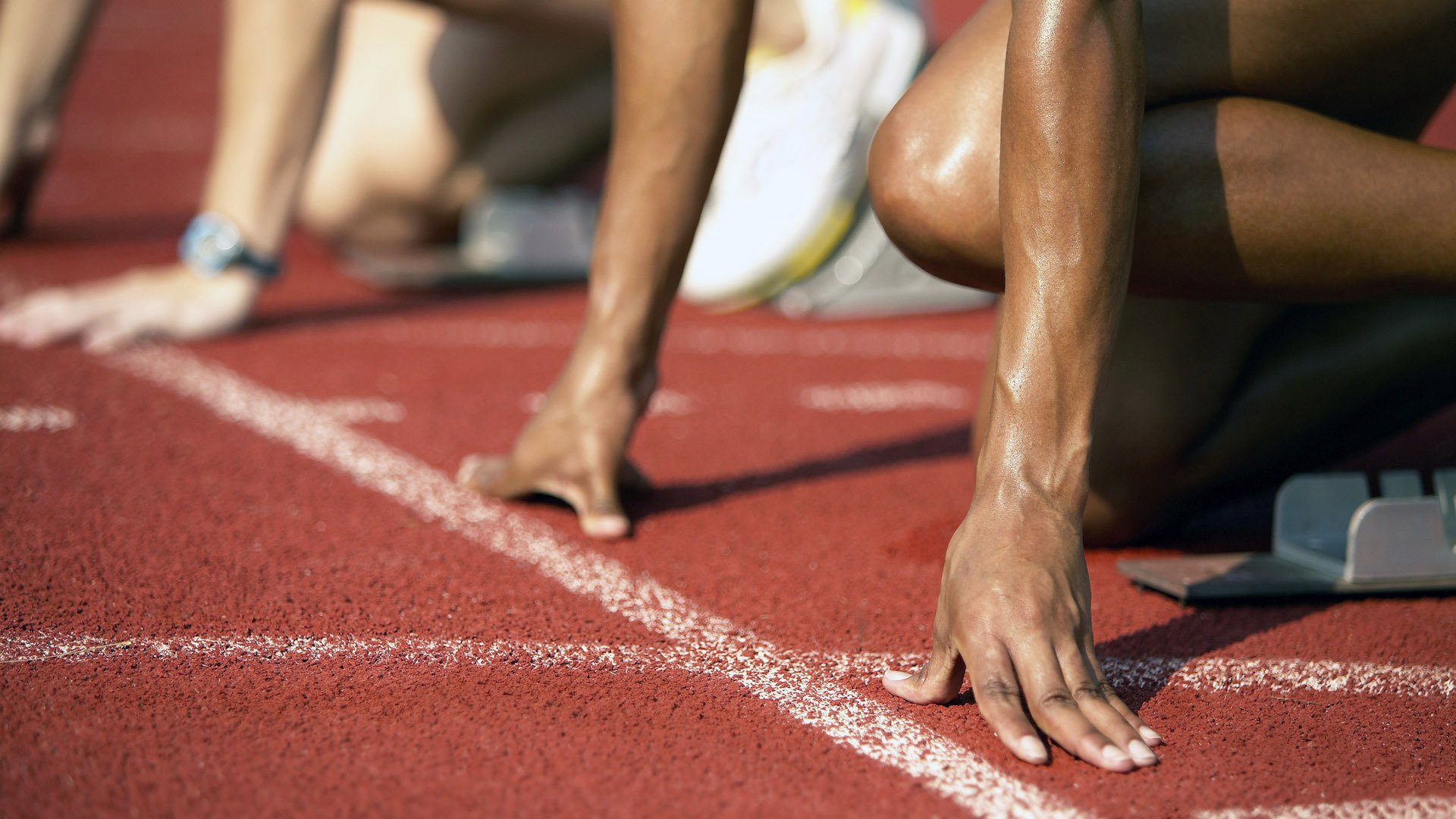 库里三分绝杀再创历史,勇士逆转雷霆惊险取胜